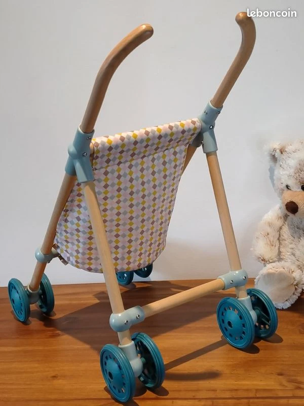 Poussette en bois bébé
