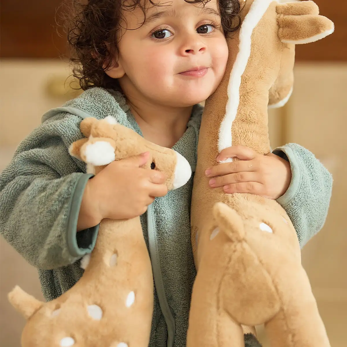 Girafe en peluche